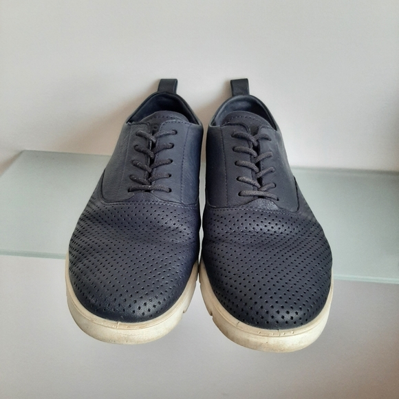Ecco Bella Laced Sneaker - Picture 2 of 4